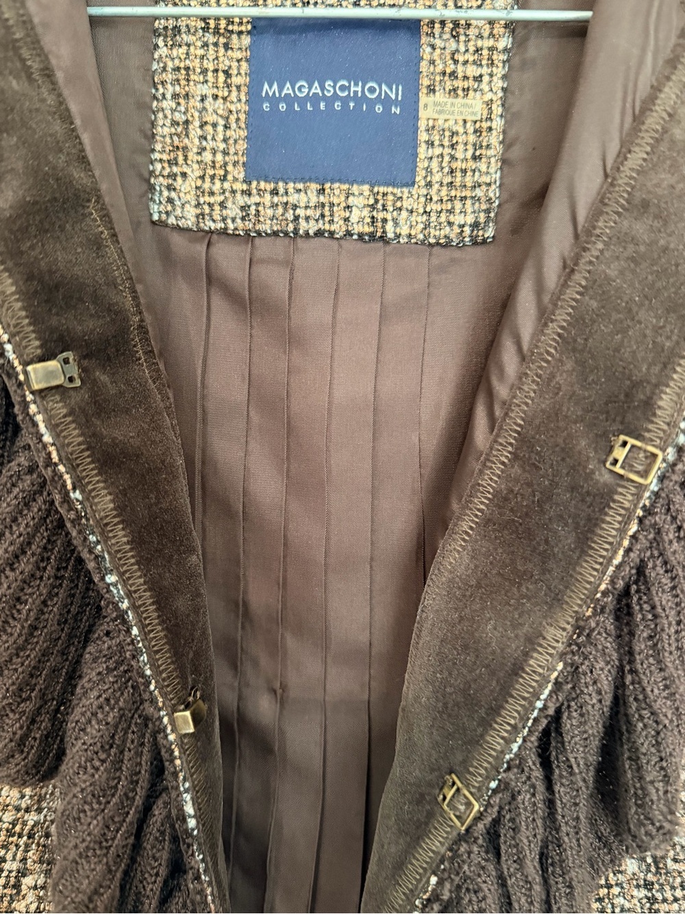Magaschoni Metallic Tweed 2-Pc Skirt Suit Size 8 Gold Copper Sequin Trim - Picture 6 of 17